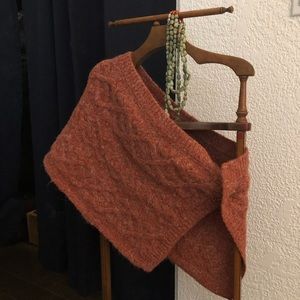 Ann Taylor Loft shall and necklace